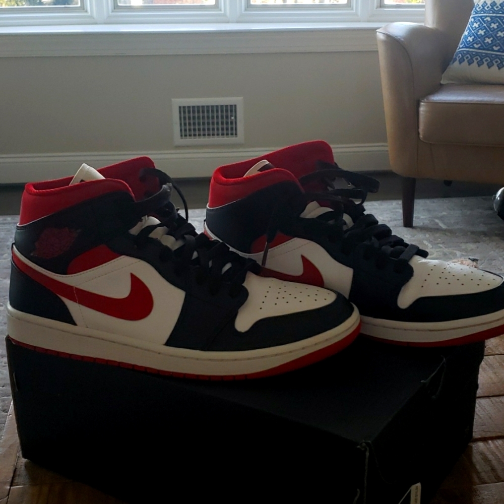 Air Jordan 1 MD